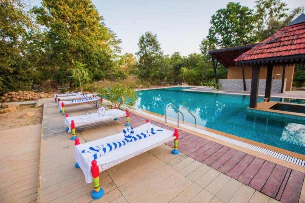 Vannraj Resort And Spa Khawāsa Eksteriør billede